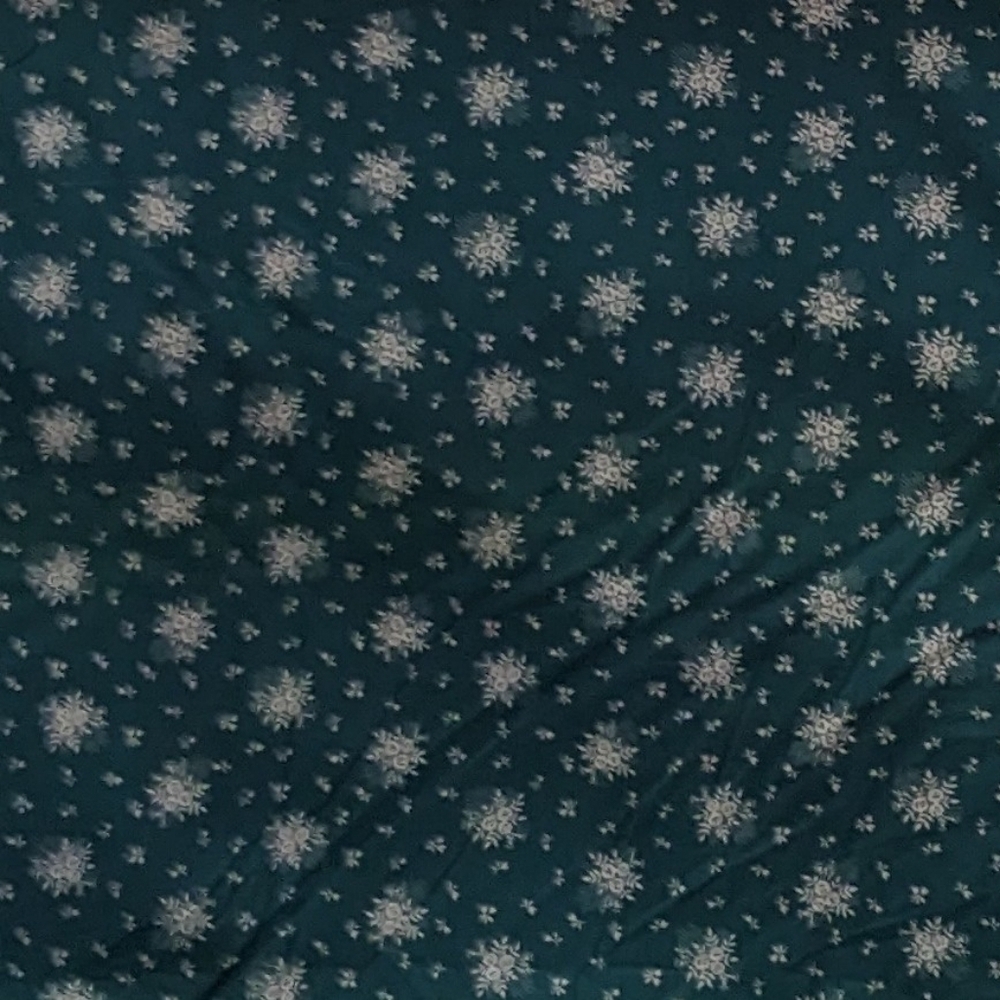 New green and white Christmas snowflake material, Fabric, 4yds, S2-G